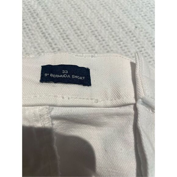 Gap Bermuda Shorts (SZ 33) - Picture 3 of 4